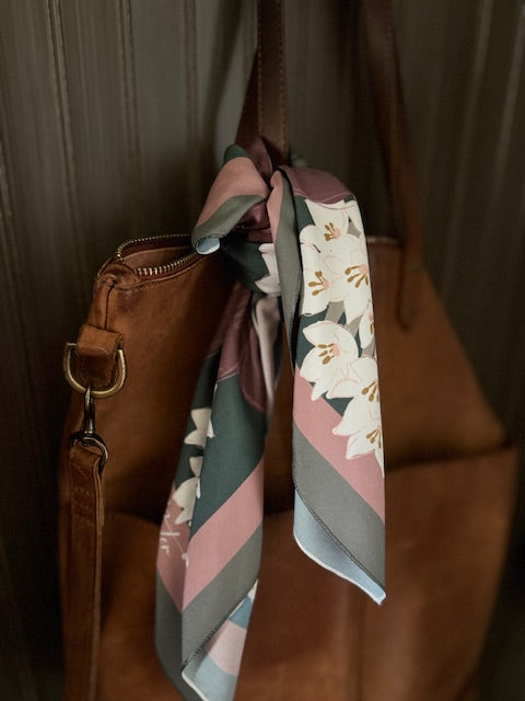 "Alma Redemptoris Mater" Marian Scarf